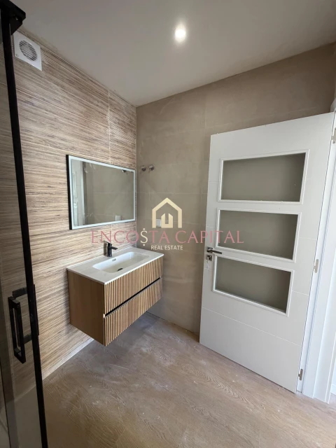 Apartamento T1 para Venda em Carcavelos e Parede