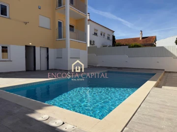 Apartamento T1 para Venda em Carcavelos e Parede