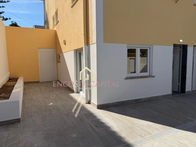 Apartamento T1 para Venda em Carcavelos e Parede Foto 19