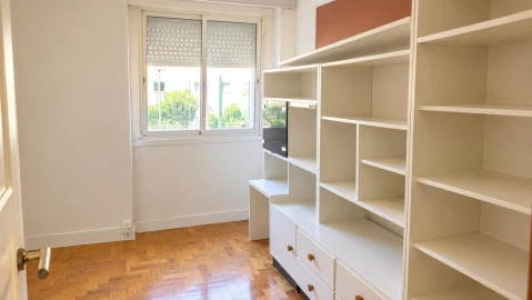 Apartamento T3 para Venda em Alvalade