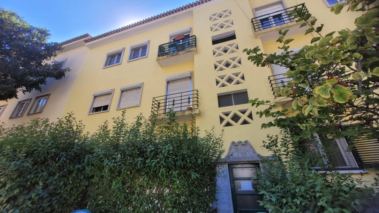 Apartamento T3 para Venda em Alvalade Foto 1