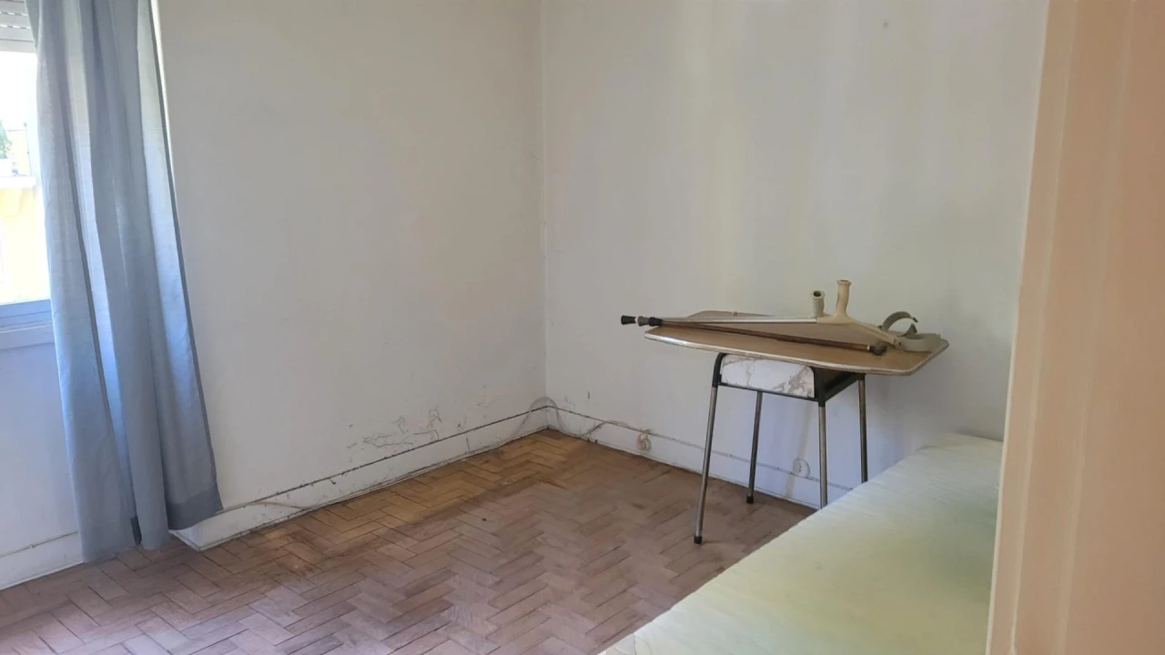 Apartamento T3 para Venda em Alvalade Foto 13
