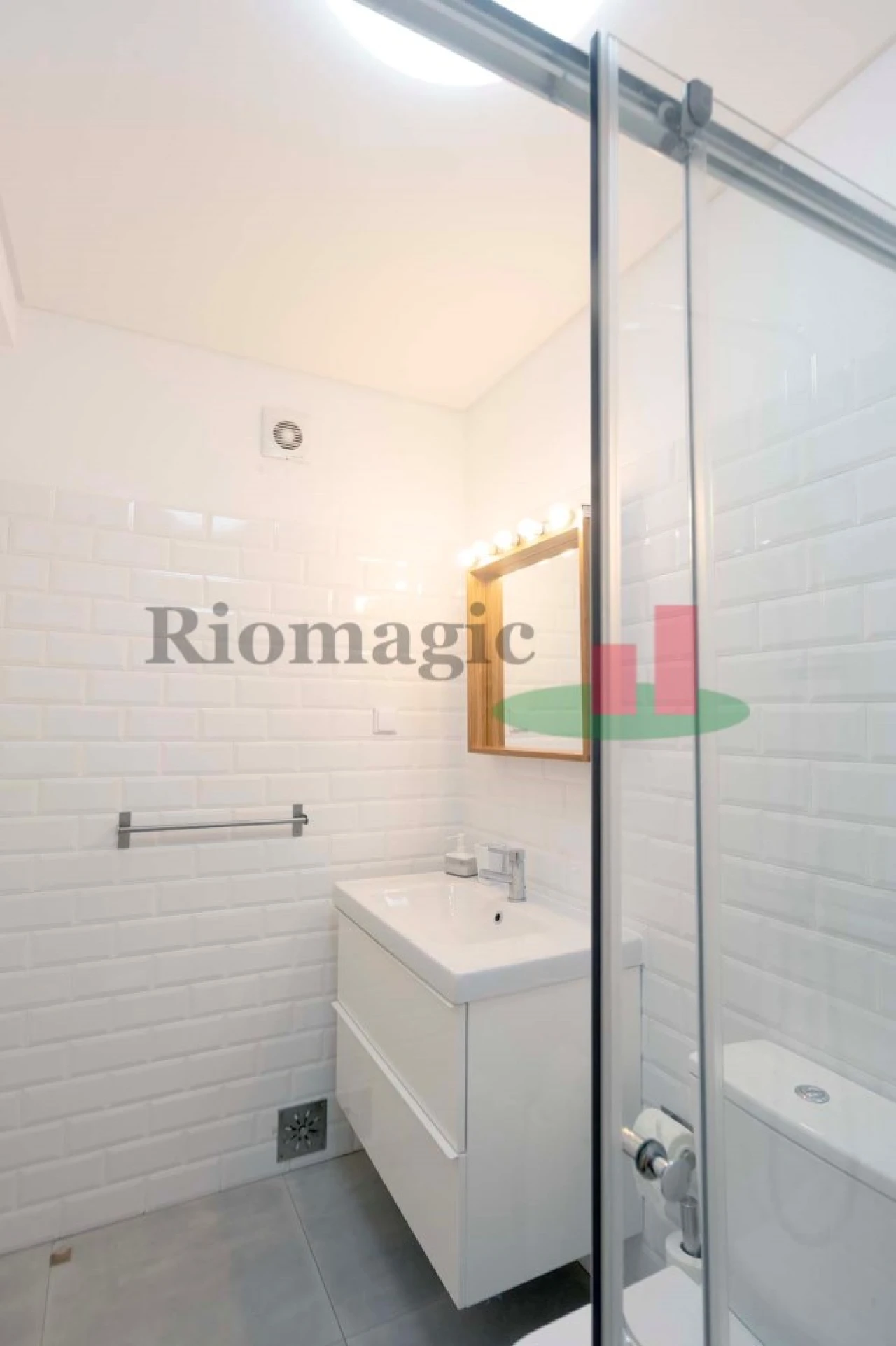 Apartamento T1 para Arrendamento em Costa da Caparica Foto 9