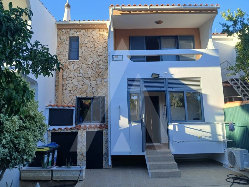 Moradia T3 para Venda em Montenegro Foto 1