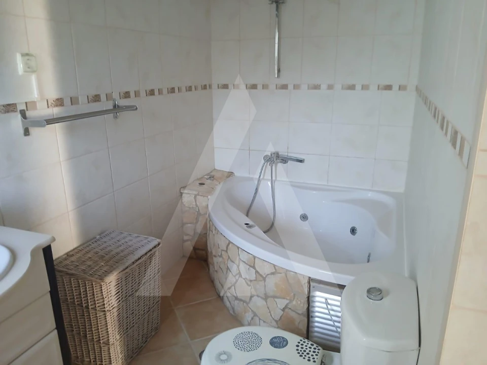 Moradia T3 para Venda em Montenegro Foto 16