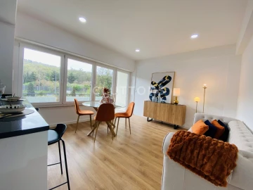 Apartamento T3 para Venda em Benfica