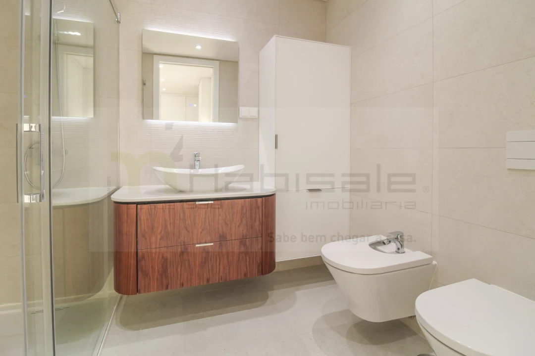 Apartamento T3 para Venda em Laranjeiro e Feijó Foto 8