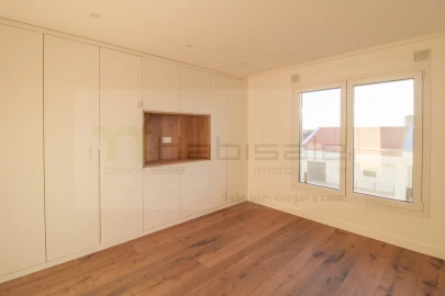 Apartamento T3 para Venda em Laranjeiro e Feijó