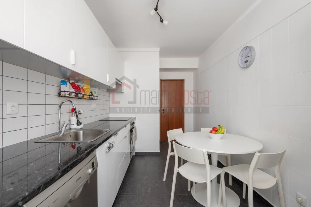 Apartamento T3 para Venda em Peniche Foto 9