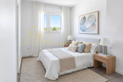 Apartamento T2 para Venda em Colmeias e Memória