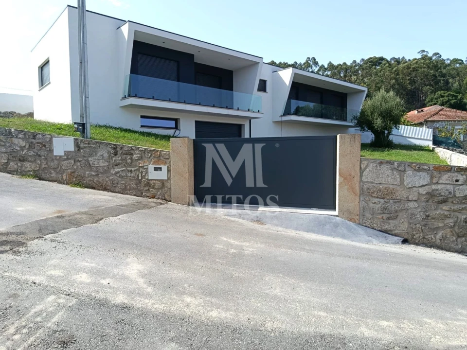 Moradia T3 para Venda em Vila de Punhe Foto 1