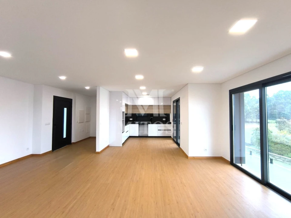 Moradia T3 para Venda em Vila de Punhe Foto 6