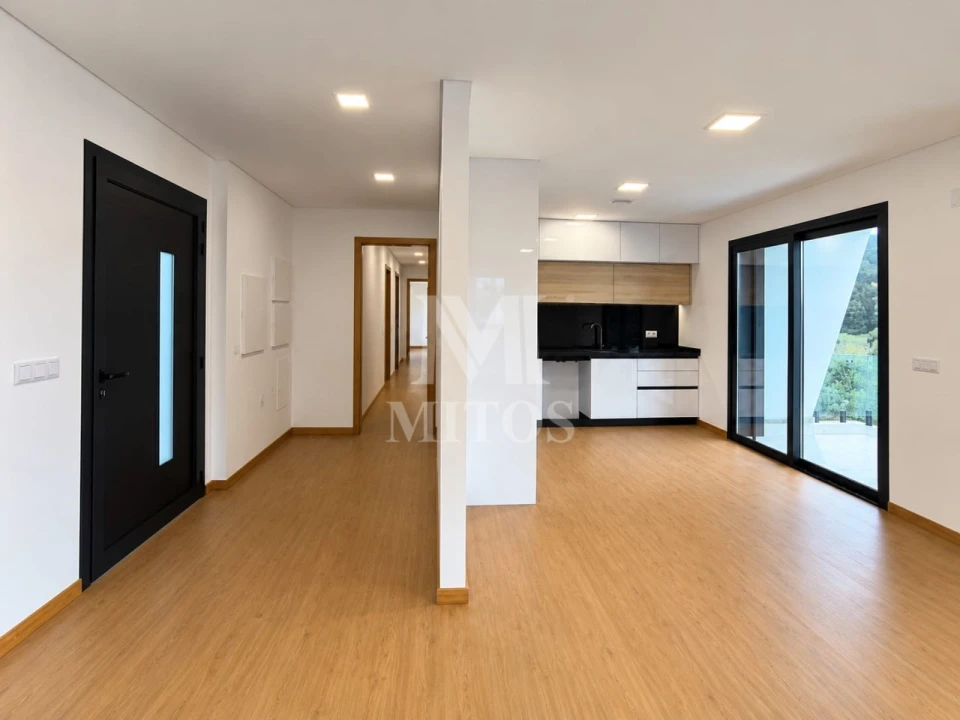 Moradia T3 para Venda em Mujães Foto 5