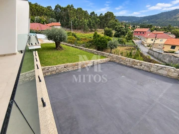 Moradia T3 para Venda em Mujães