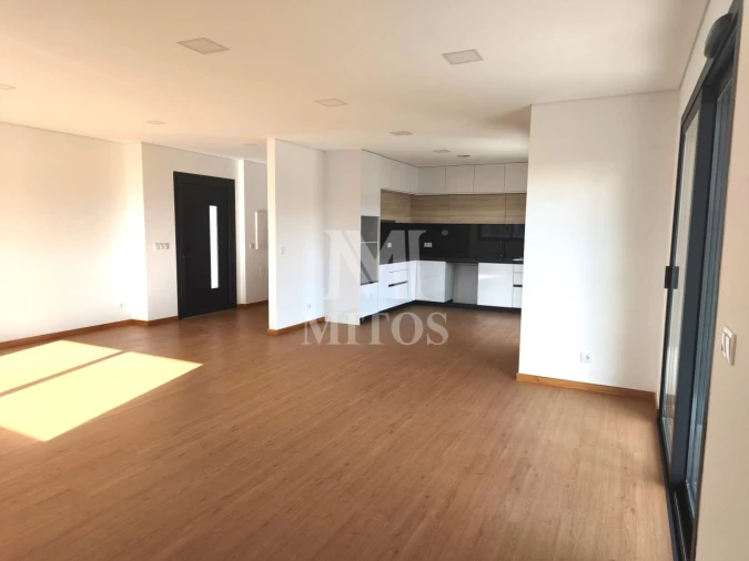Moradia T3 para Venda em Vila de Punhe Foto 5