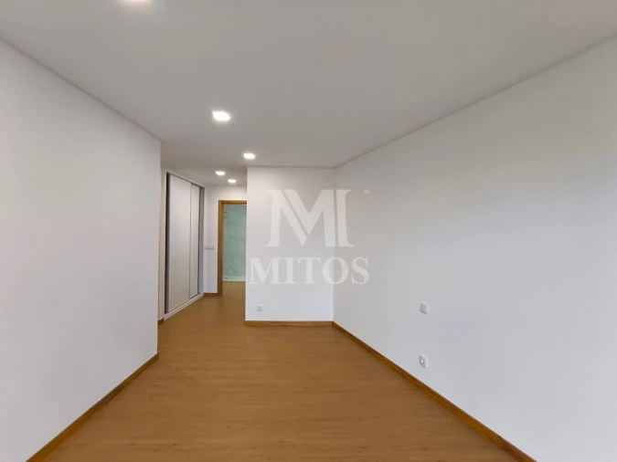 Moradia T3 para Venda em Vila de Punhe Foto 16