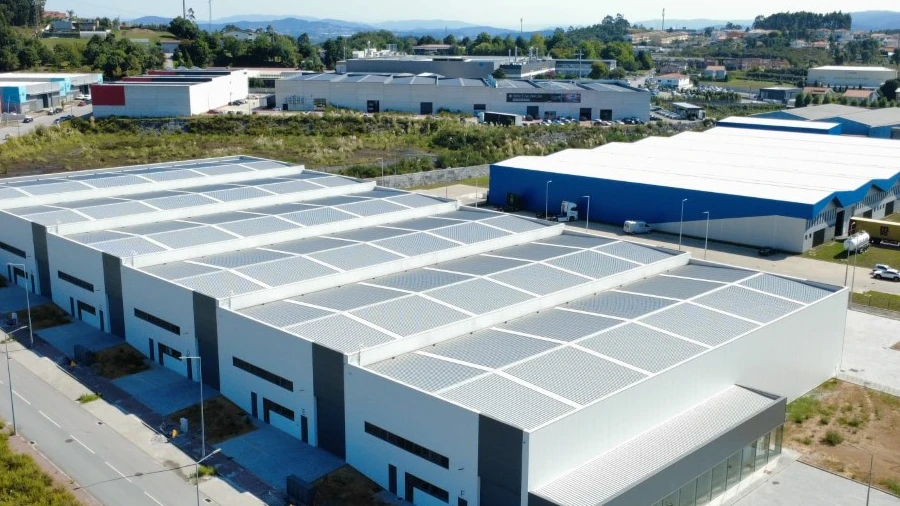Armazém para Arrendamento em Vilarinho das Cambas