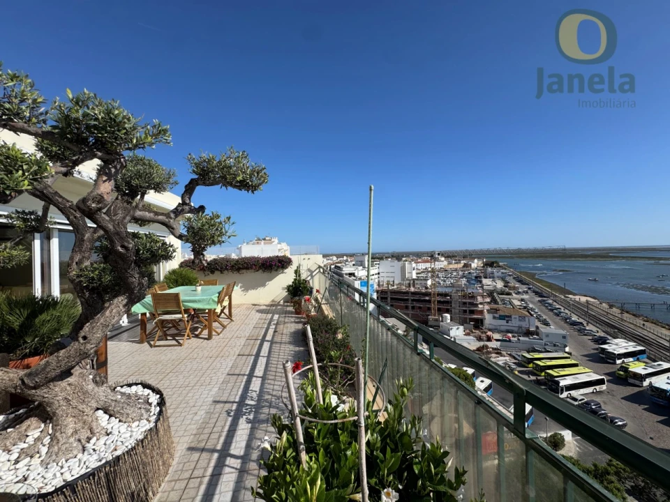 Apartamento T5 para Venda em Faro (Sé e São Pedro) Foto 1