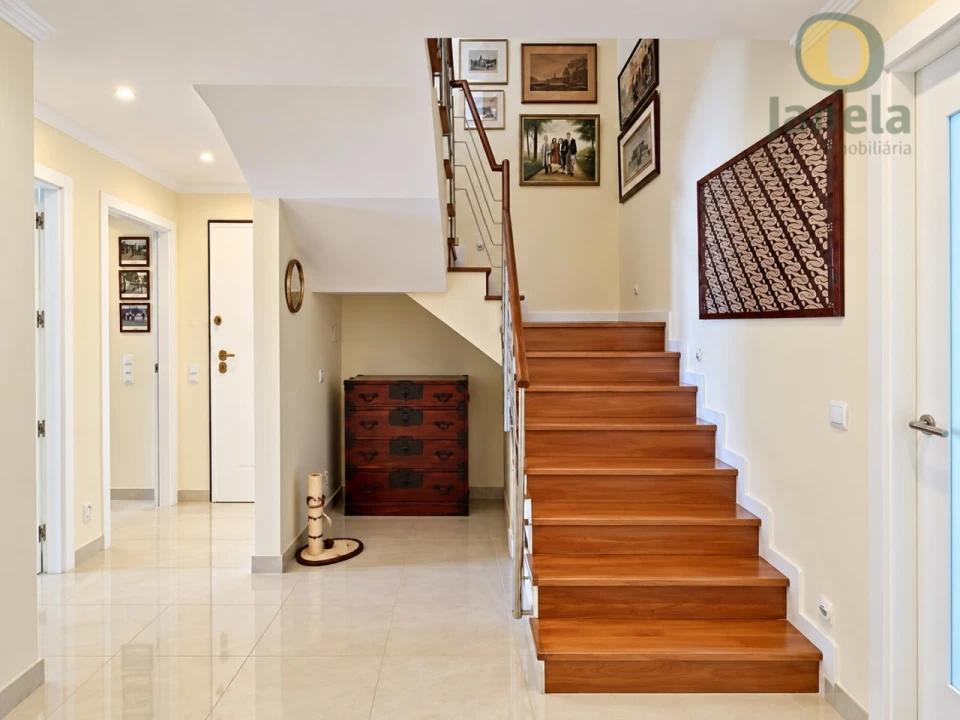 Apartamento T7 para Venda em Faro (Sé e São Pedro) Foto 4