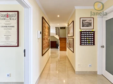 Apartamento T7 para Venda em Faro (Sé e São Pedro)