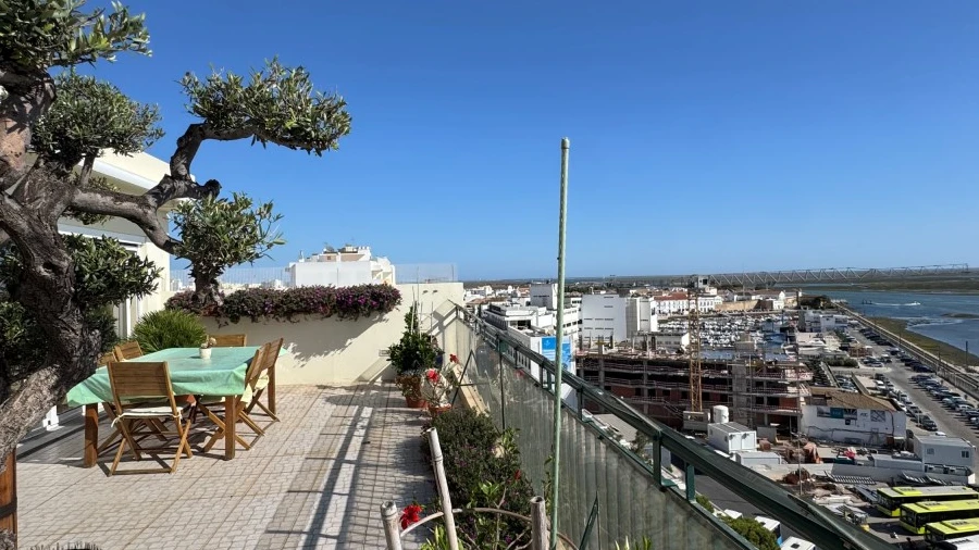 Apartamento T5 para Venda em Faro (Sé e São Pedro)