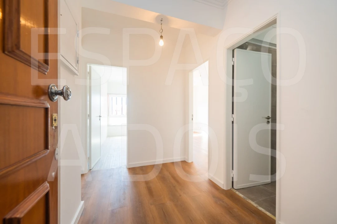 Apartamento T1 para Arrendamento em Falagueira-Venda Nova Foto 2