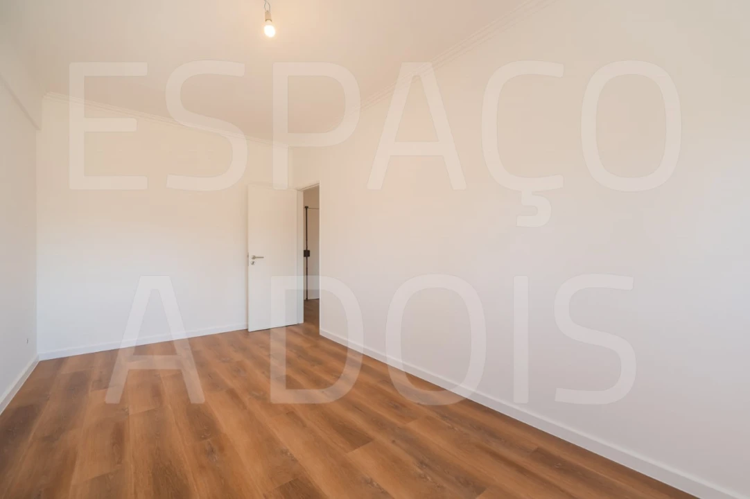 Apartamento T1 para Arrendamento em Falagueira-Venda Nova Foto 7