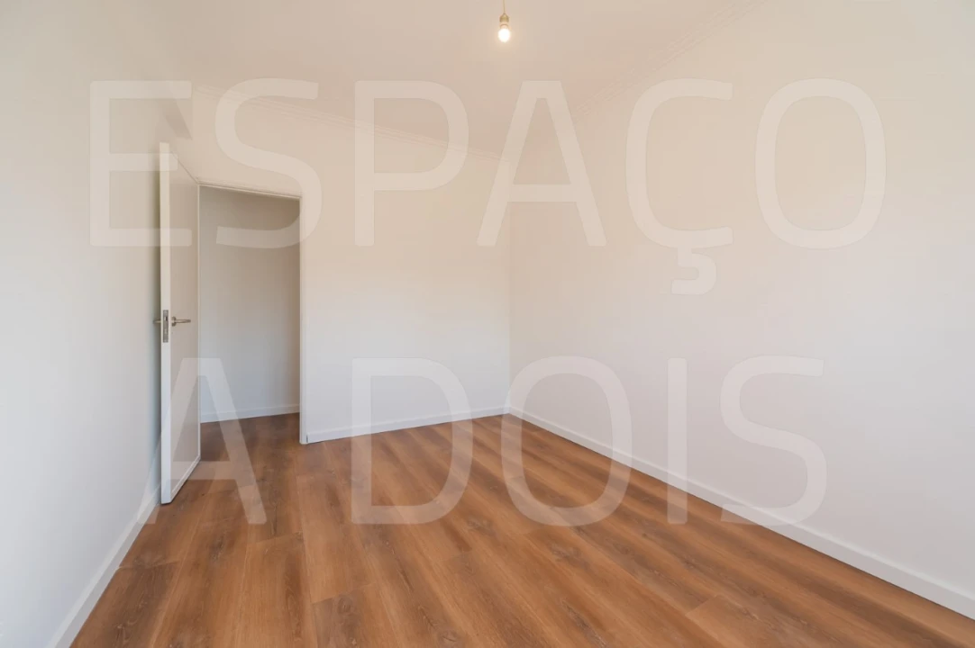 Apartamento T1 para Arrendamento em Falagueira-Venda Nova Foto 21