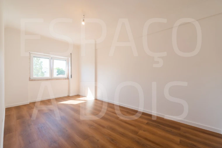 Apartamento T1 para Arrendamento em Falagueira-Venda Nova Foto 4