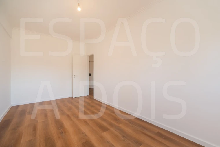 Apartamento T1 para Arrendamento em Falagueira-Venda Nova Foto 7
