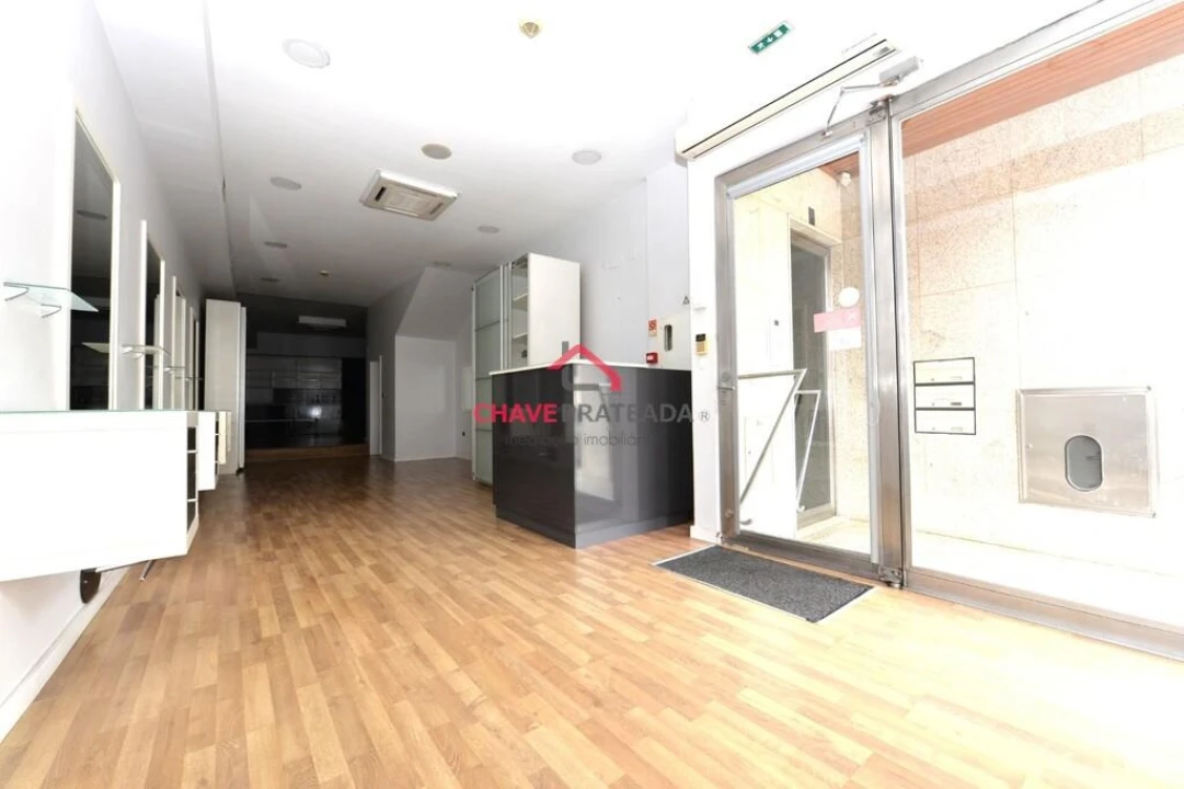 Loja para Arrendamento em São Vicente (Braga) Foto 4