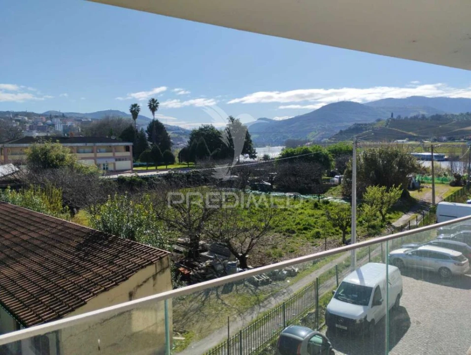 Apartamento T3 para Venda em Peso da Régua e Godim Foto 2