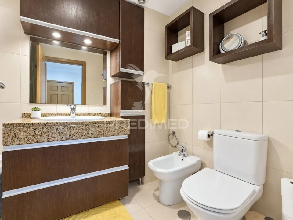 Apartamento T1 para Venda em Caniço Foto 17