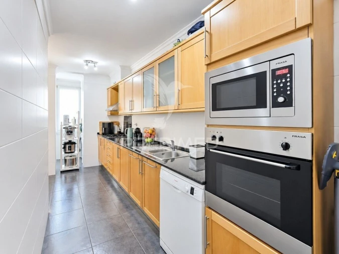 Apartamento T1 para Venda em Caniço Foto 9