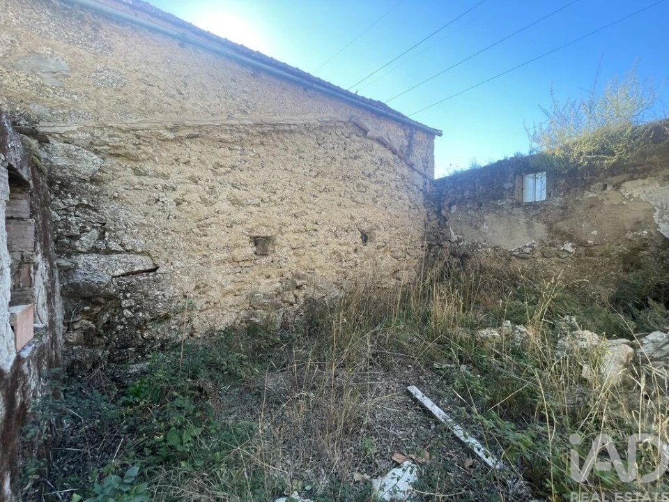 Moradia T1 para Venda em Carragozela e Várzea de Meruge Foto 5