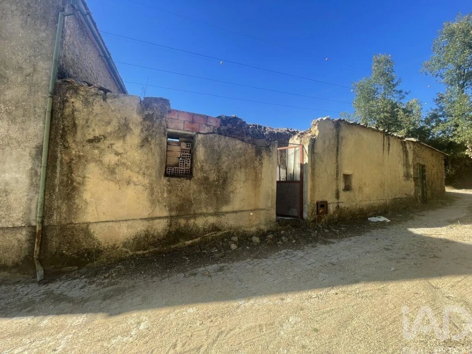 Moradia T1 para Venda em Carragozela e Várzea de Meruge Foto 1