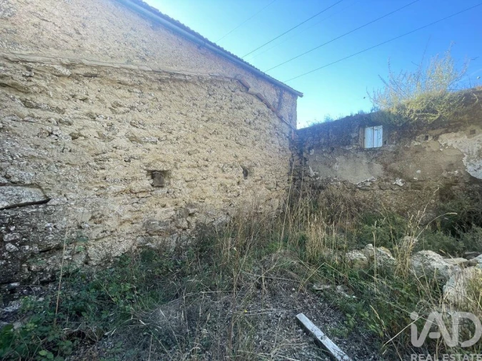 Moradia T1 para Venda em Carragozela e Várzea de Meruge Foto 7