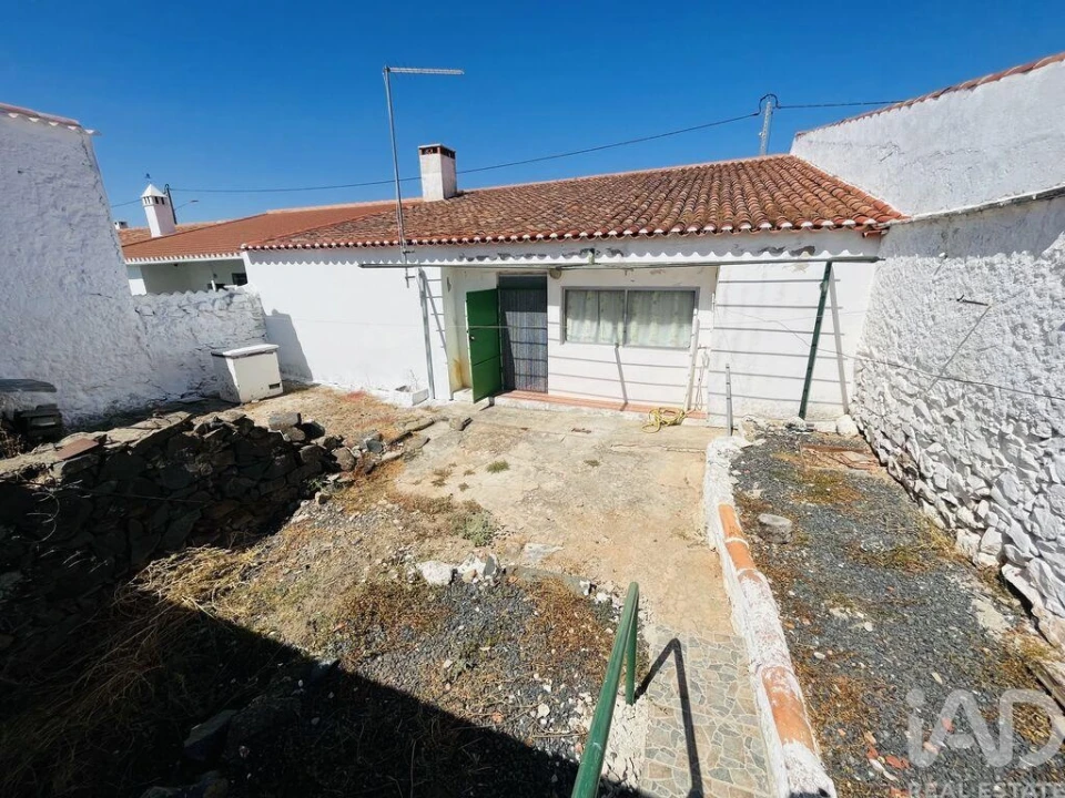 Moradia T3 para Venda em Salvada e Quintos Foto 16