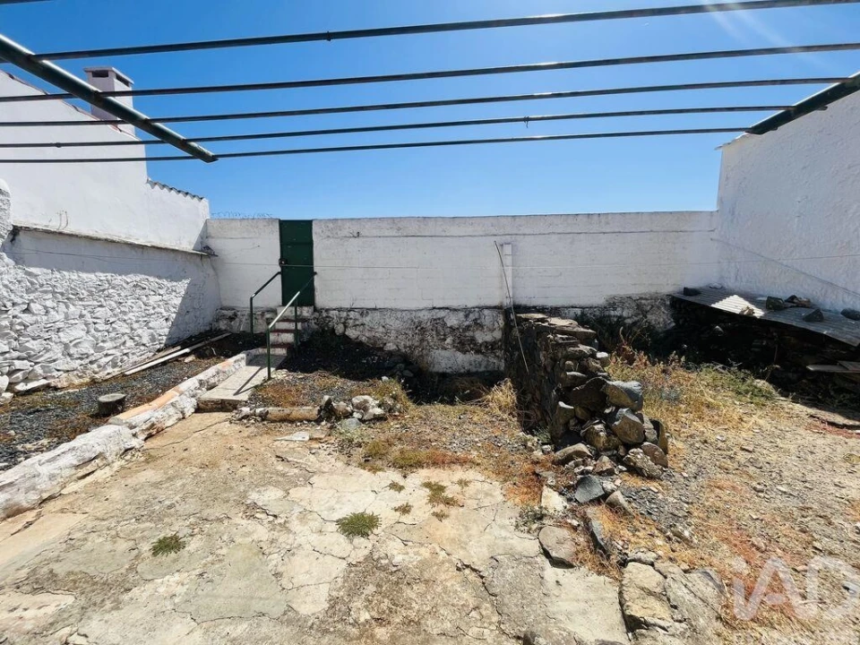 Moradia T3 para Venda em Salvada e Quintos Foto 15