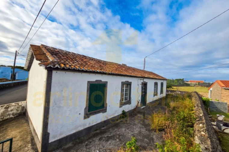 Moradia T2 para Venda em Lajes Foto 10