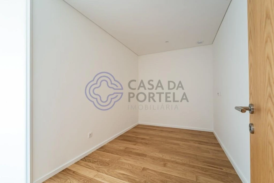 Apartamento T2 para Venda em Cidade da Maia Foto 11