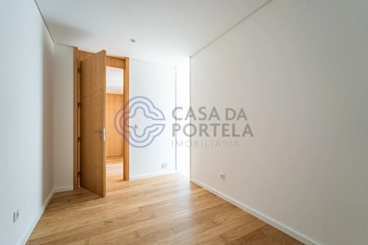 Apartamento T2 para Venda em Cidade da Maia Foto 12