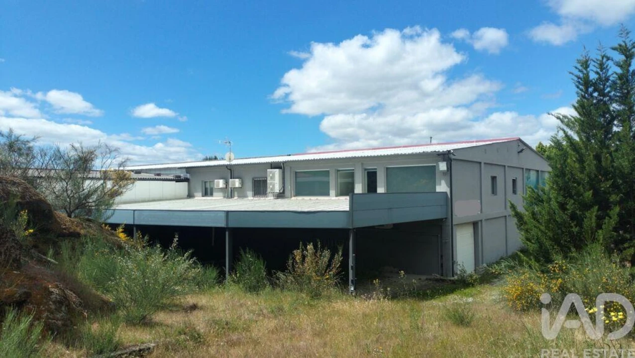 Armazém para Venda em Valpaços e Sanfins Foto 1