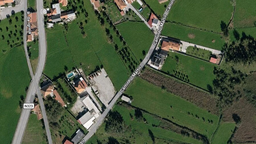 Terreno para Venda em Barreiros e Cepões