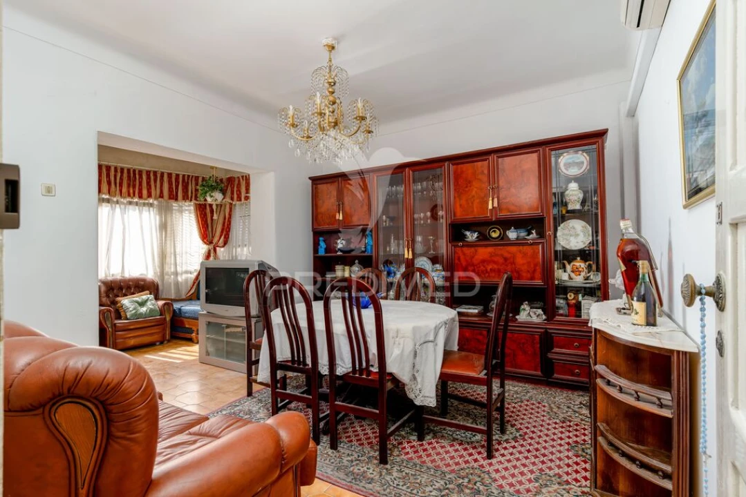 Apartamento T3 para Venda em Almada, Cova da Piedade, Pragal e Cacilhas Foto 1