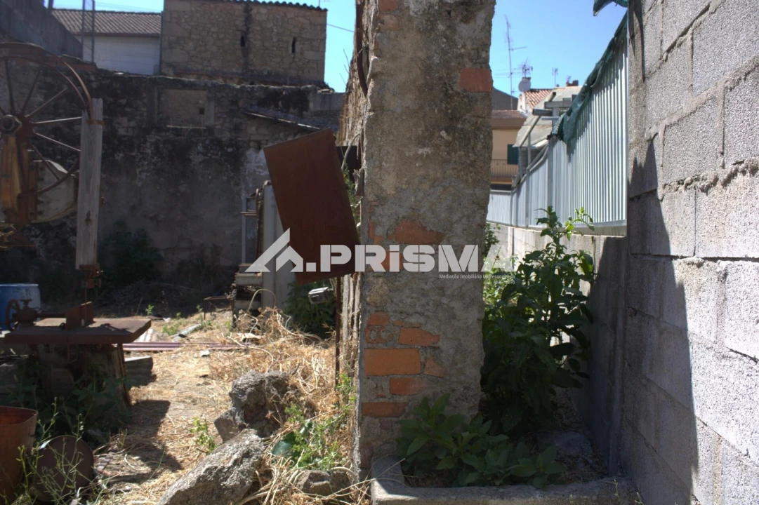 Moradia T2 para Venda em Escalos de Cima e Lousa Foto 7