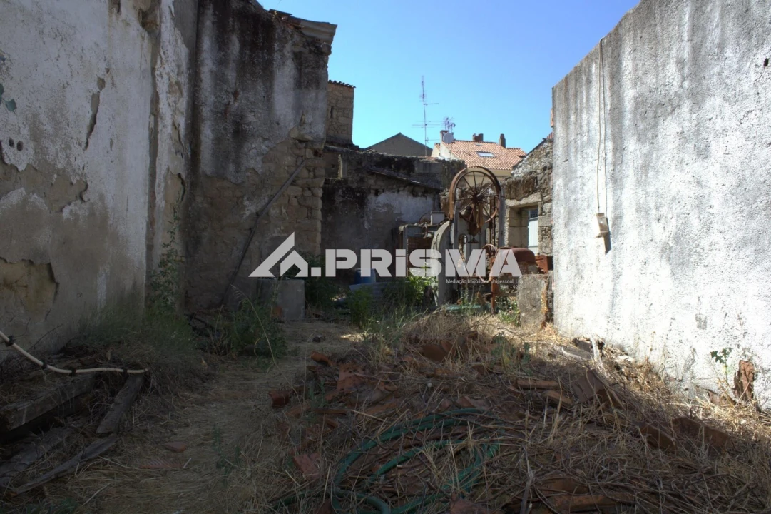 Moradia T2 para Venda em Escalos de Cima e Lousa Foto 19