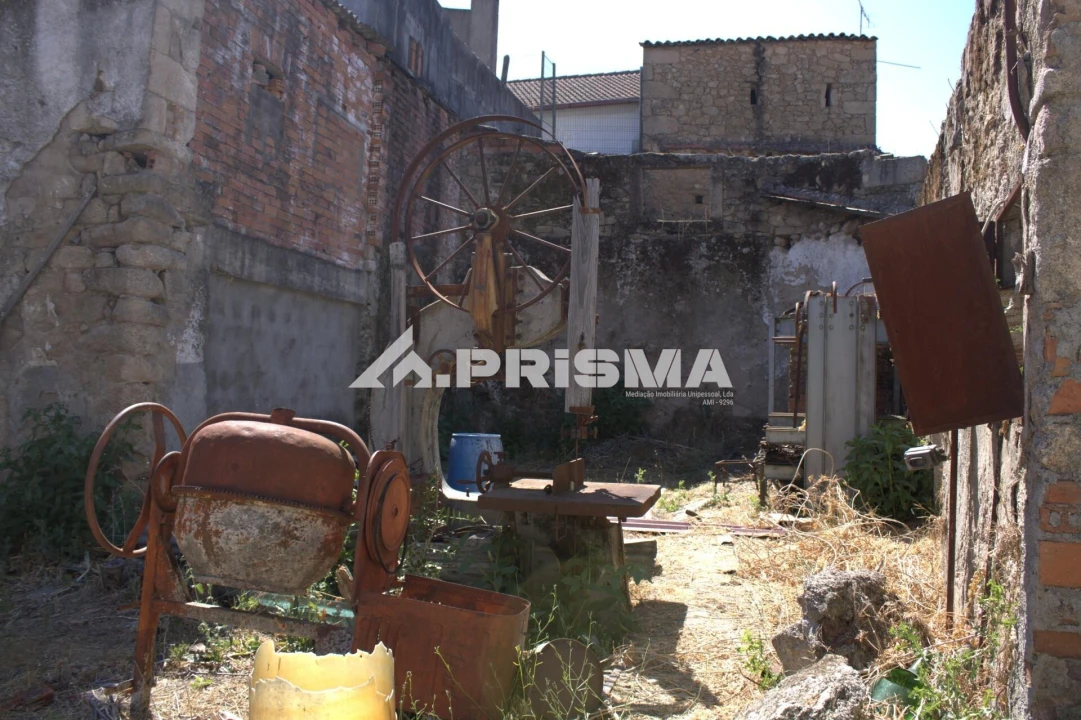 Moradia T2 para Venda em Escalos de Cima e Lousa Foto 6