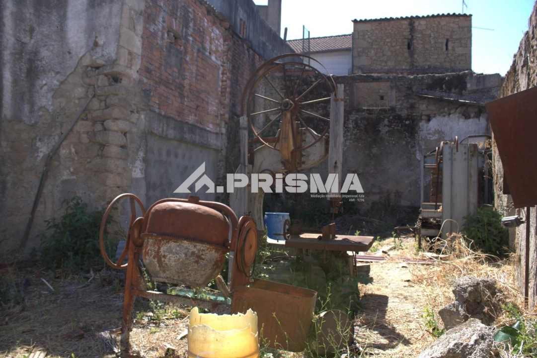 Moradia T2 para Venda em Escalos de Cima e Lousa Foto 8