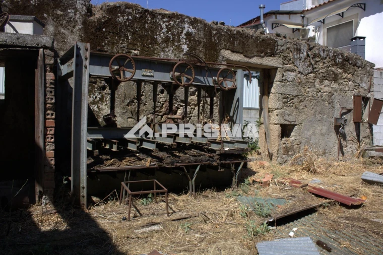 Moradia T2 para Venda em Escalos de Cima e Lousa Foto 22